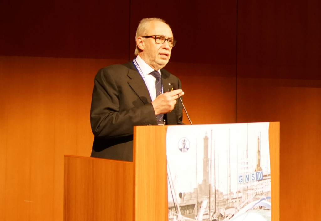 Il prof. Solari durante la sua presentazione alle GNS 10 (002)